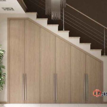 Jasa tukang kayu custom Bogor lemari bawah tangga, cek rahasia rapinya di sini
