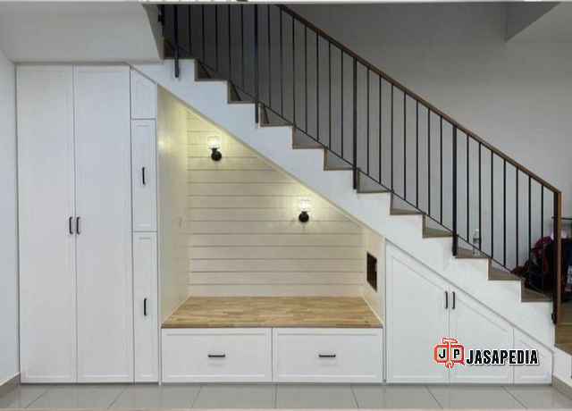 Custom lemari bawah tangga Tangerang model modern mewah