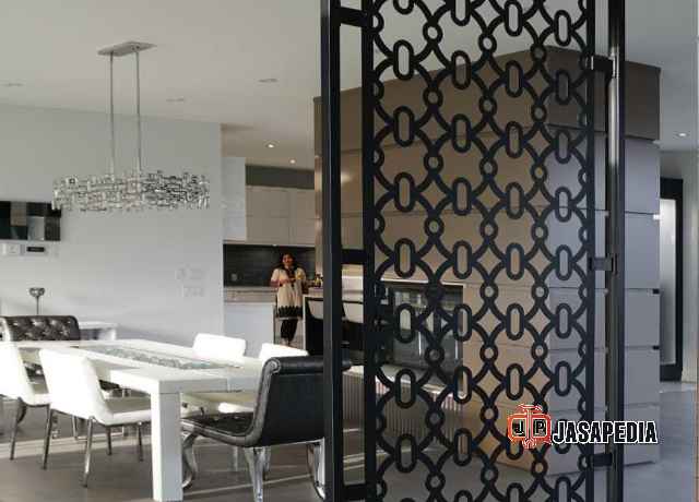 Jasa partisi ruangan cutting laser Pvc Dan plat besi anti karat Bekasi & Jakarta